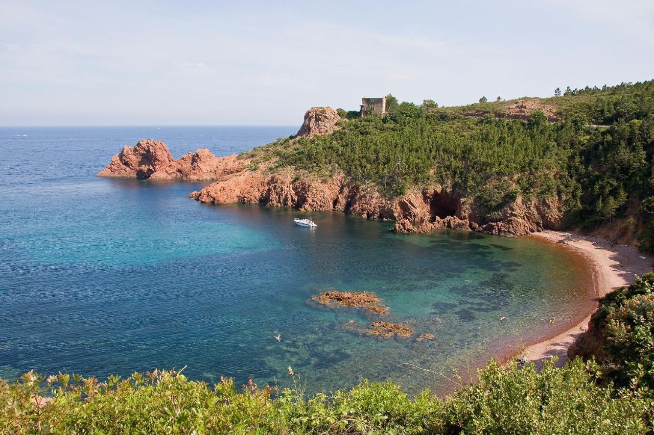 Agay Cap Esterel Village Allee Fleurs - F2 Clim Vue Golf Et Mer - Grande Terrasse Plein Sud Saint-Raphaël المظهر الخارجي الصورة