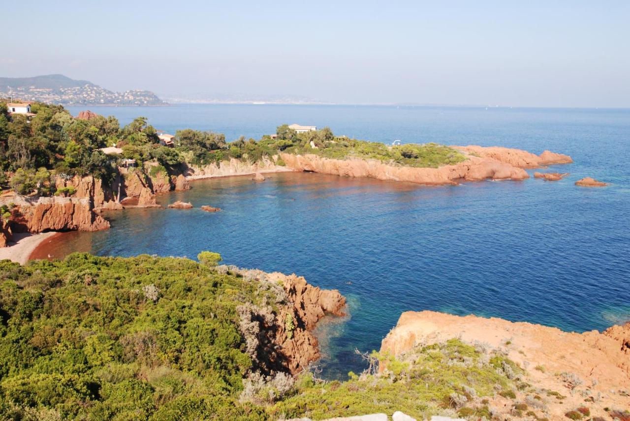 Agay Cap Esterel Village Allee Fleurs - F2 Clim Vue Golf Et Mer - Grande Terrasse Plein Sud Saint-Raphaël المظهر الخارجي الصورة