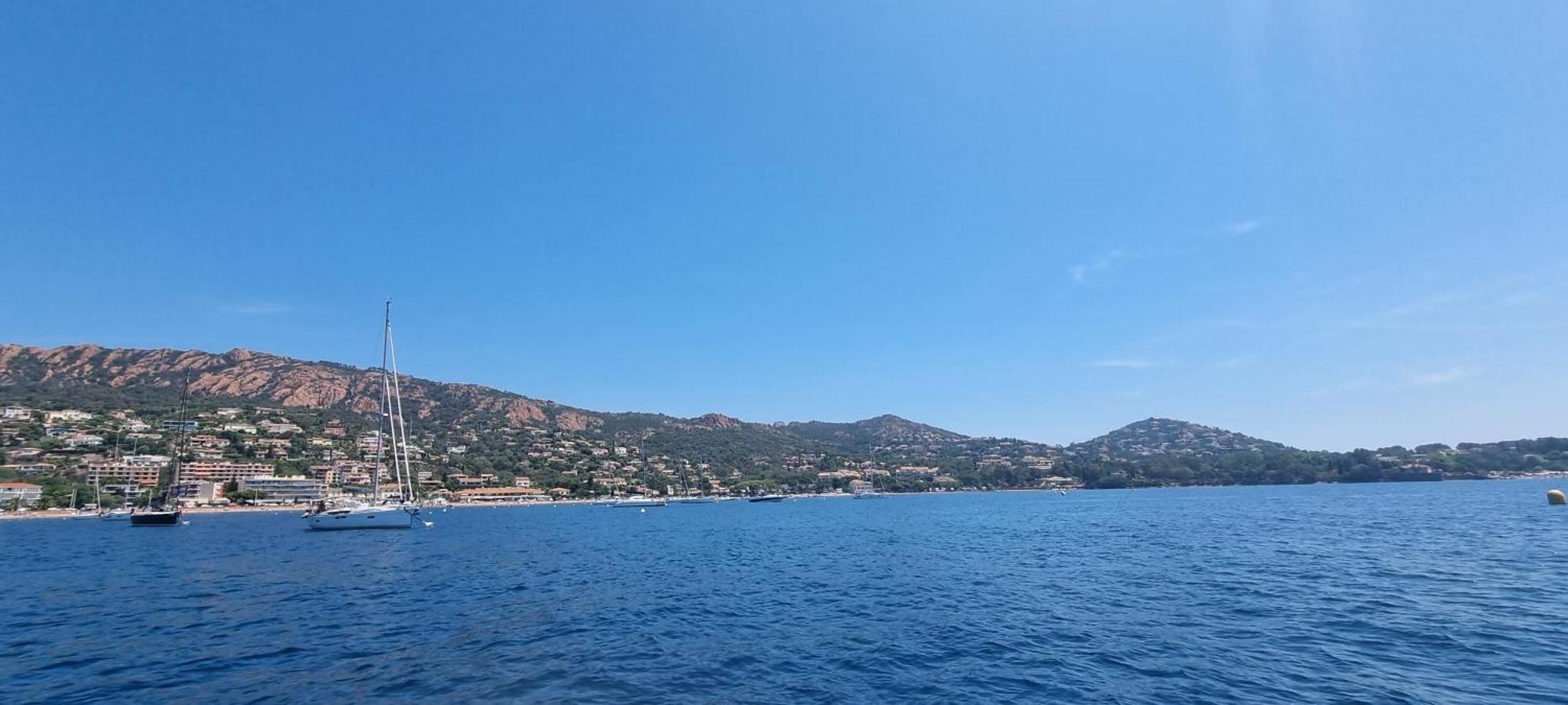Agay Cap Esterel Village Allee Fleurs - F2 Clim Vue Golf Et Mer - Grande Terrasse Plein Sud Saint-Raphaël المظهر الخارجي الصورة