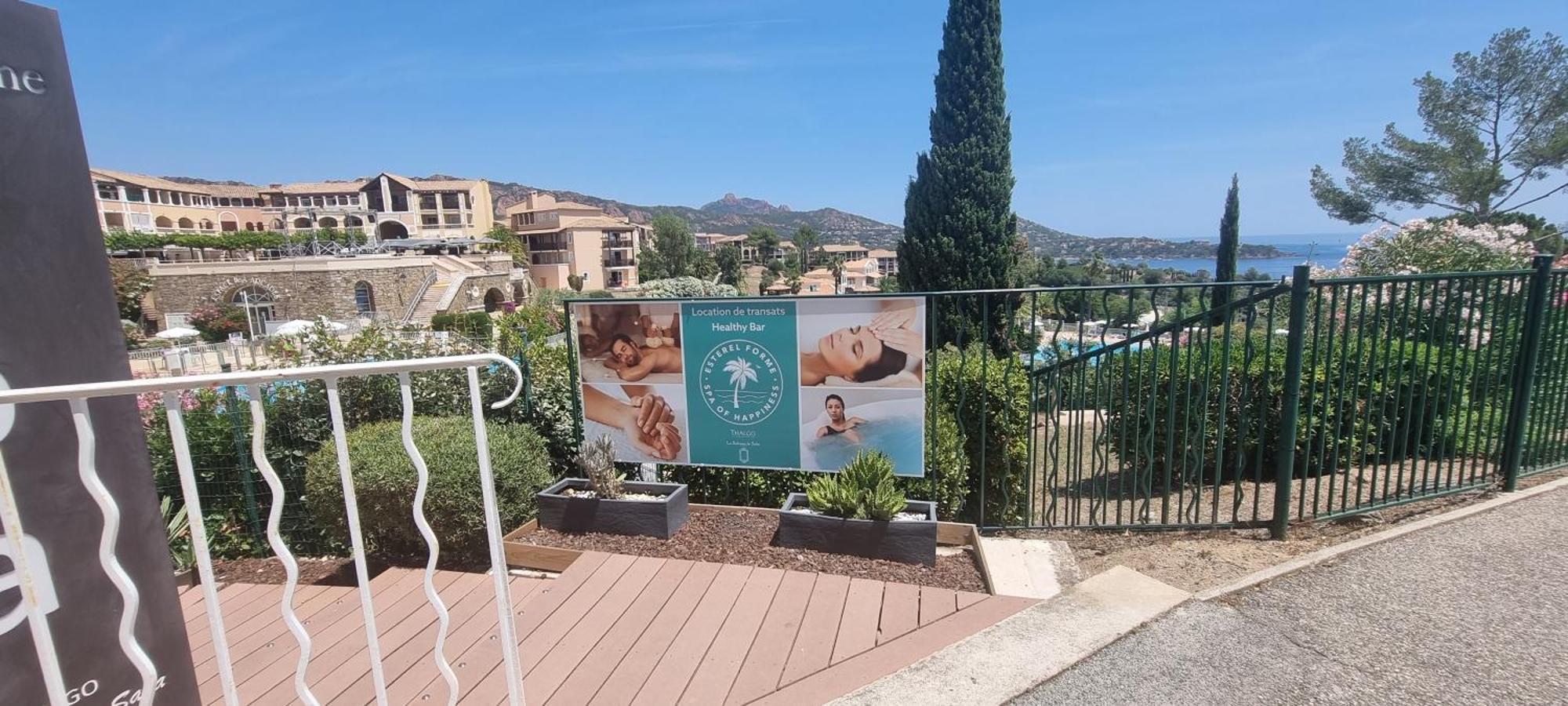 Agay Cap Esterel Village Allee Fleurs - F2 Clim Vue Golf Et Mer - Grande Terrasse Plein Sud Saint-Raphaël المظهر الخارجي الصورة