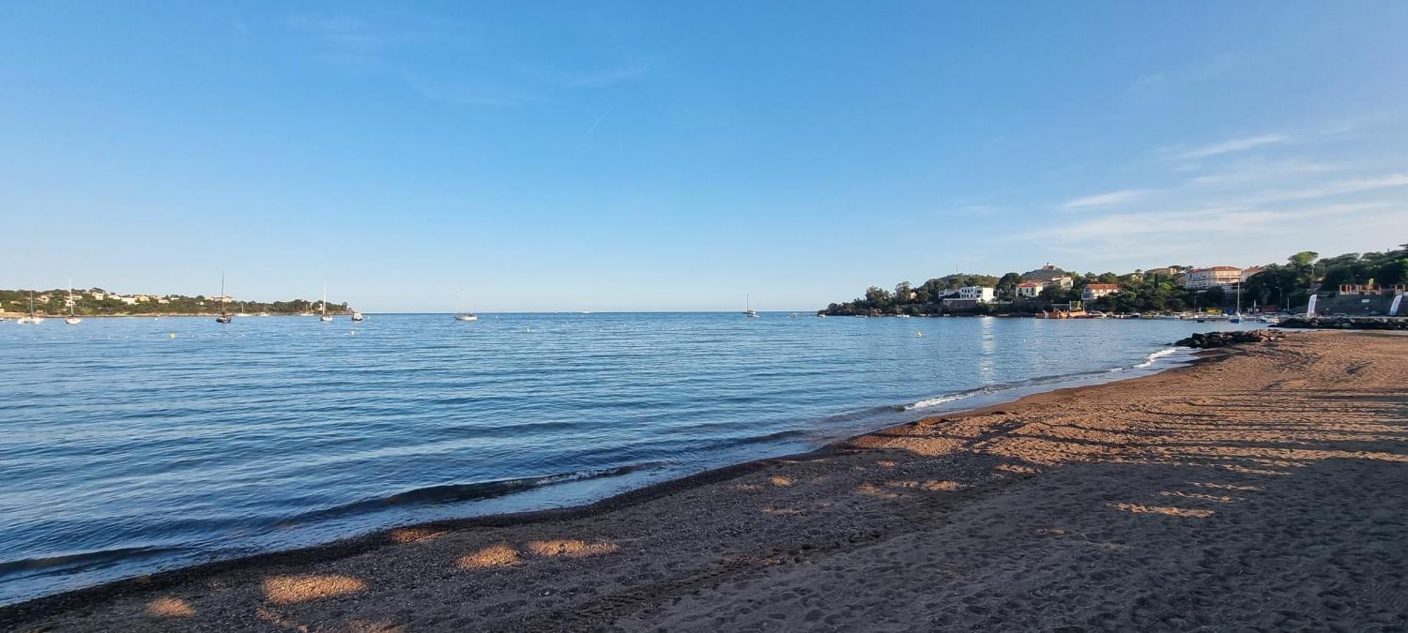 Agay Cap Esterel Village Allee Fleurs - F2 Clim Vue Golf Et Mer - Grande Terrasse Plein Sud Saint-Raphaël المظهر الخارجي الصورة