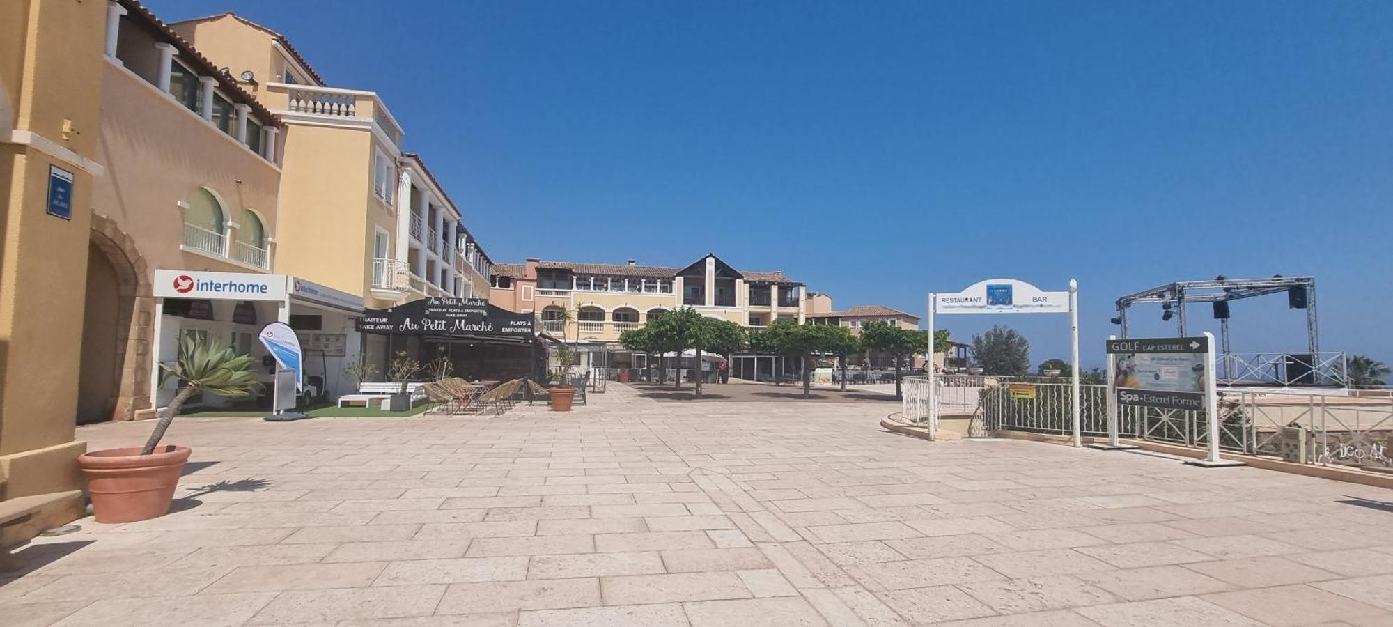 Agay Cap Esterel Village Allee Fleurs - F2 Clim Vue Golf Et Mer - Grande Terrasse Plein Sud Saint-Raphaël المظهر الخارجي الصورة