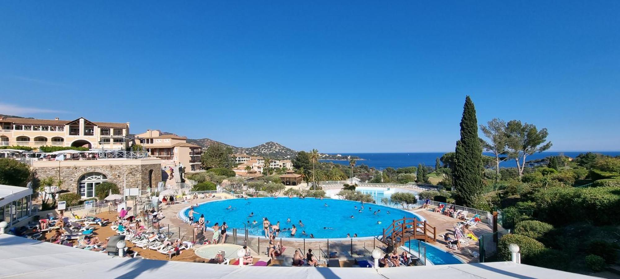 Agay Cap Esterel Village Allee Fleurs - F2 Clim Vue Golf Et Mer - Grande Terrasse Plein Sud Saint-Raphaël المظهر الخارجي الصورة