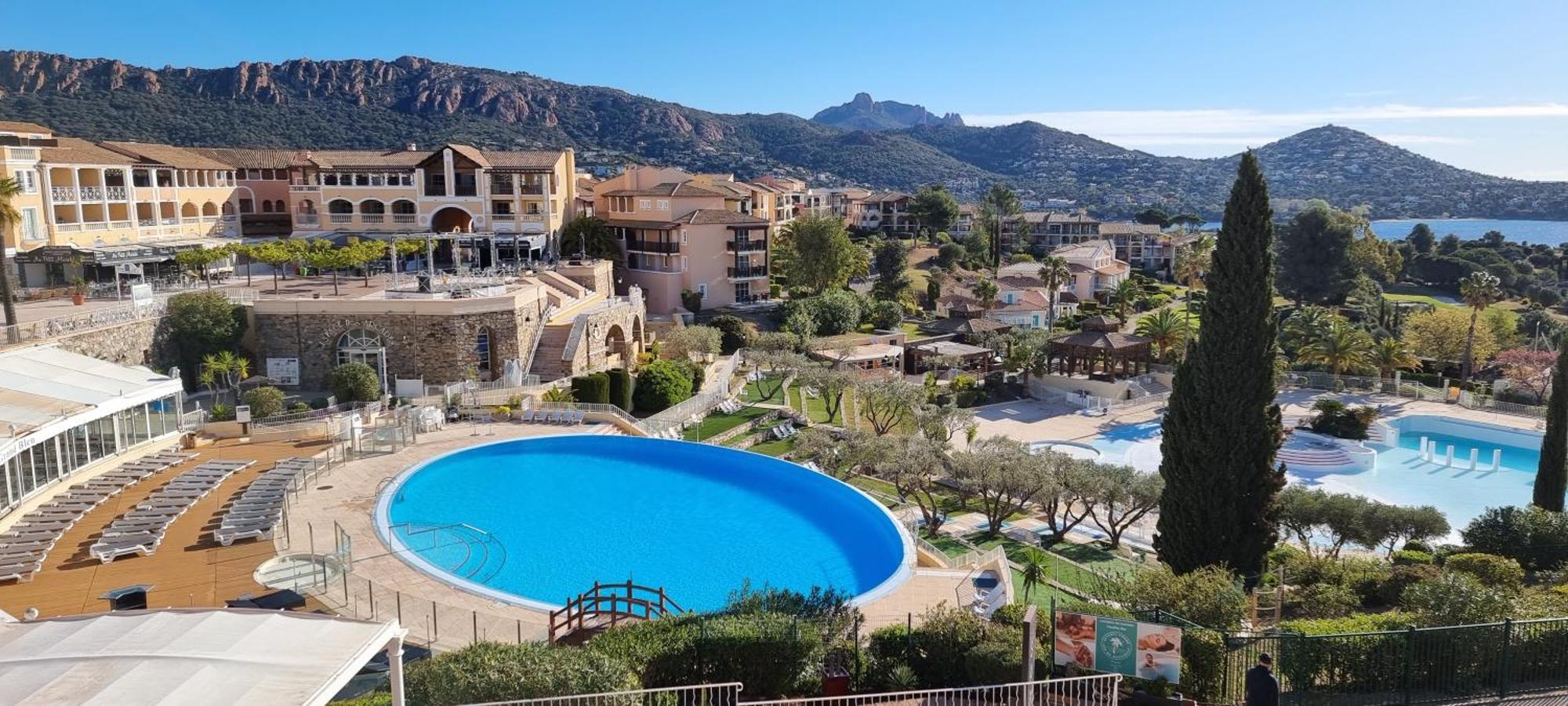 Agay Cap Esterel Village Allee Fleurs - F2 Clim Vue Golf Et Mer - Grande Terrasse Plein Sud Saint-Raphaël المظهر الخارجي الصورة